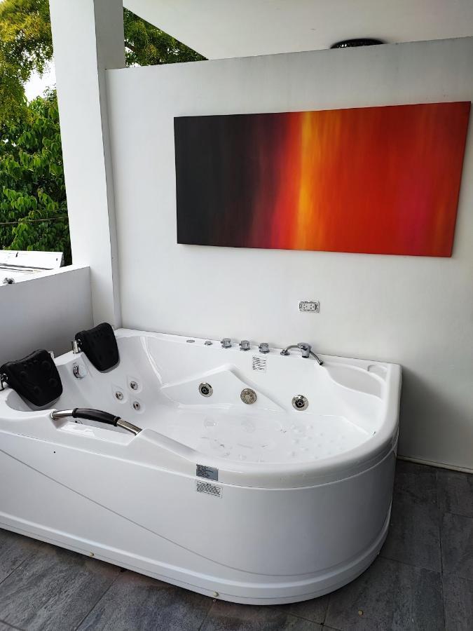 Bonsai Jacuzzi Suites Panglao Exterior photo
