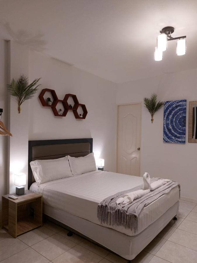 Bonsai Jacuzzi Suites Panglao Exterior photo