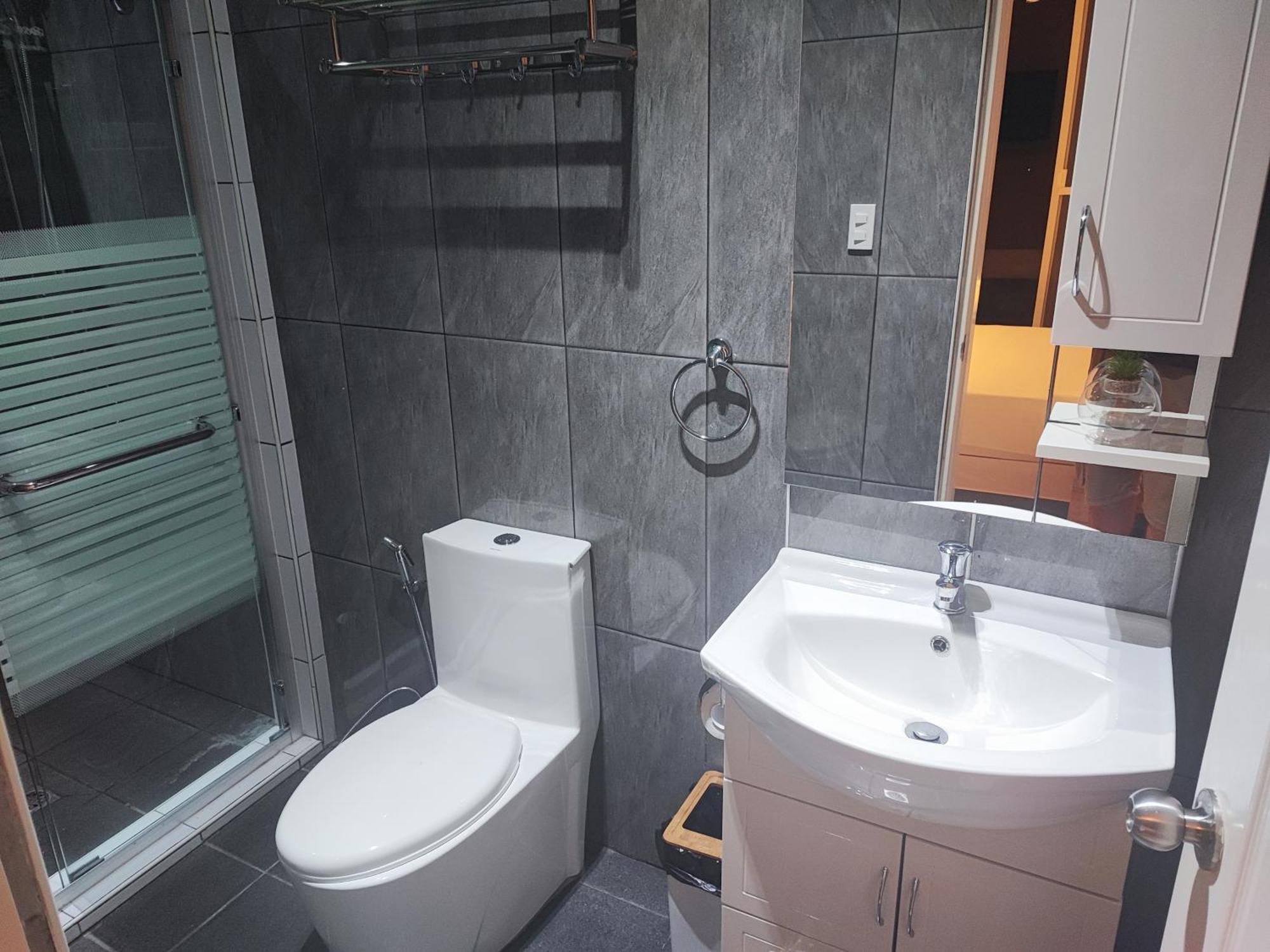 Bonsai Jacuzzi Suites Panglao Exterior photo
