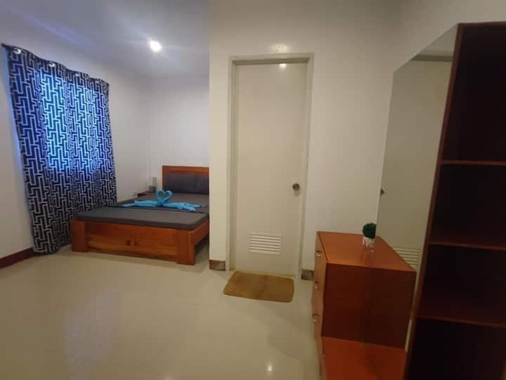 Bonsai Jacuzzi Suites Panglao Exterior photo